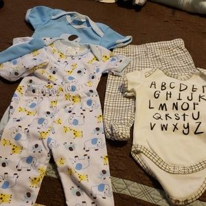 🎊Pick 3 items $15🎊Infant clothes